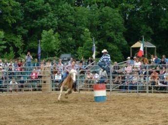 Kiki beim Barrel Race